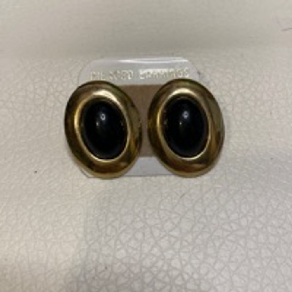 Vintage Gold Tone Oval With Black Stone Women's Post Earrings